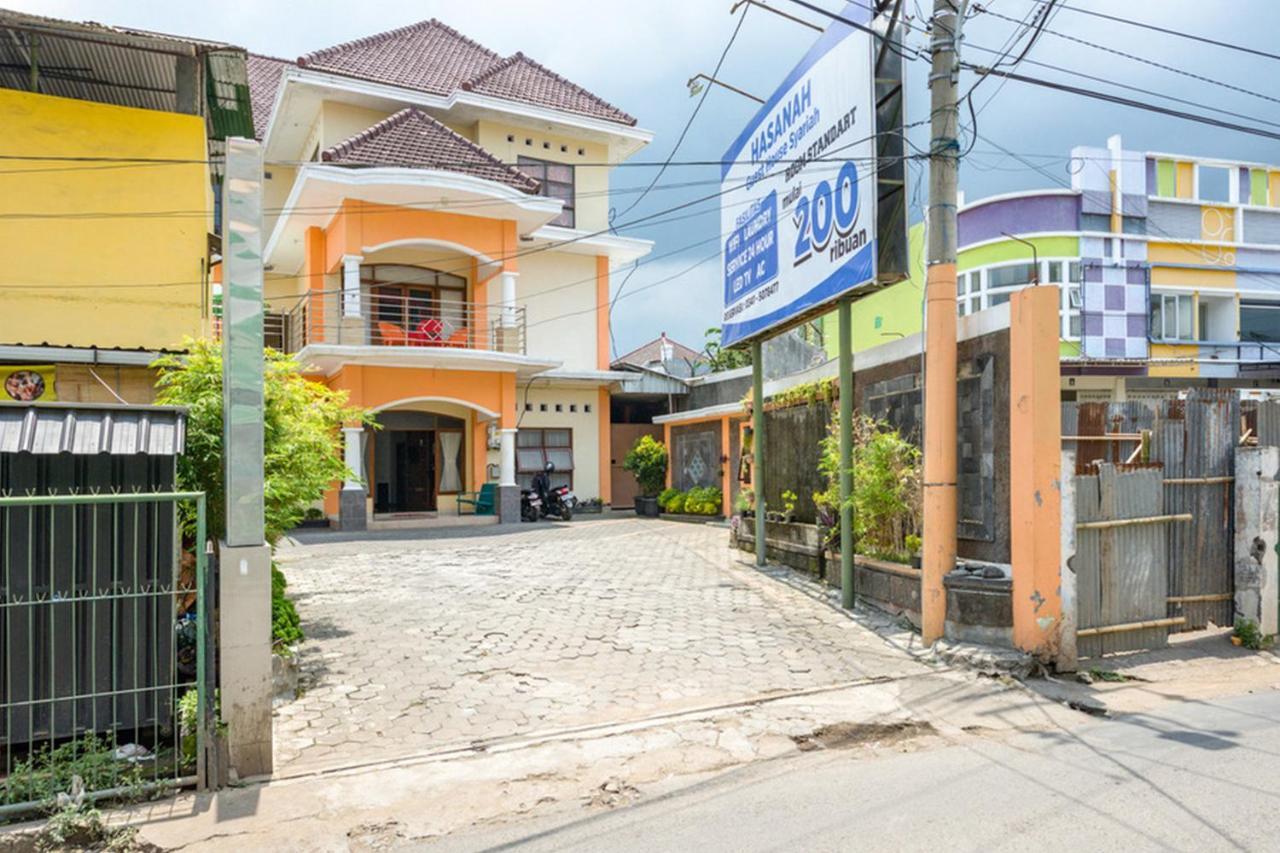 Reddoorz Syariah @ Jalan Simpang Gajayana Hotel Malang Ngoại thất bức ảnh